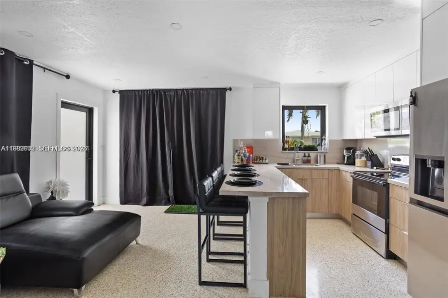 70 NE 186th Ter, Miami, FL 33179 - #3