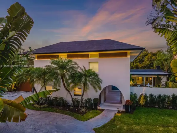 18490 SW 83rd Pl, Cutler Bay, FL 33157