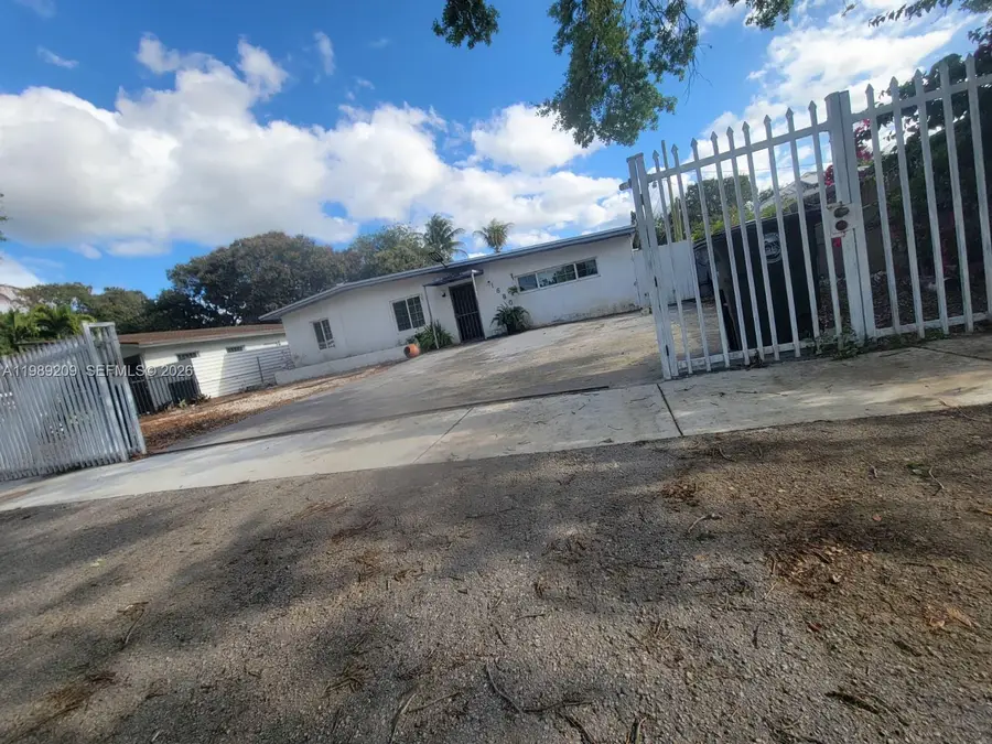 1680 NW 122nd St, North Miami, FL 33167 - #2