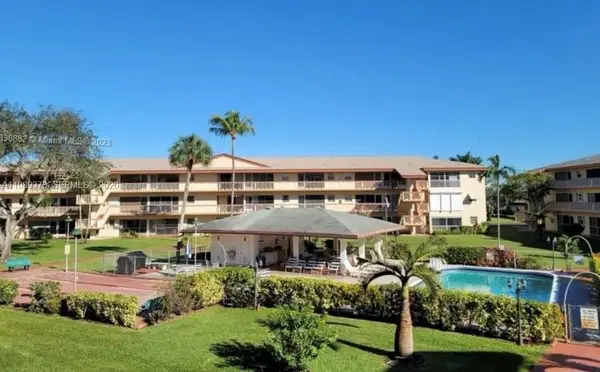 5300 Washington St #F215, Hollywood, FL 33021