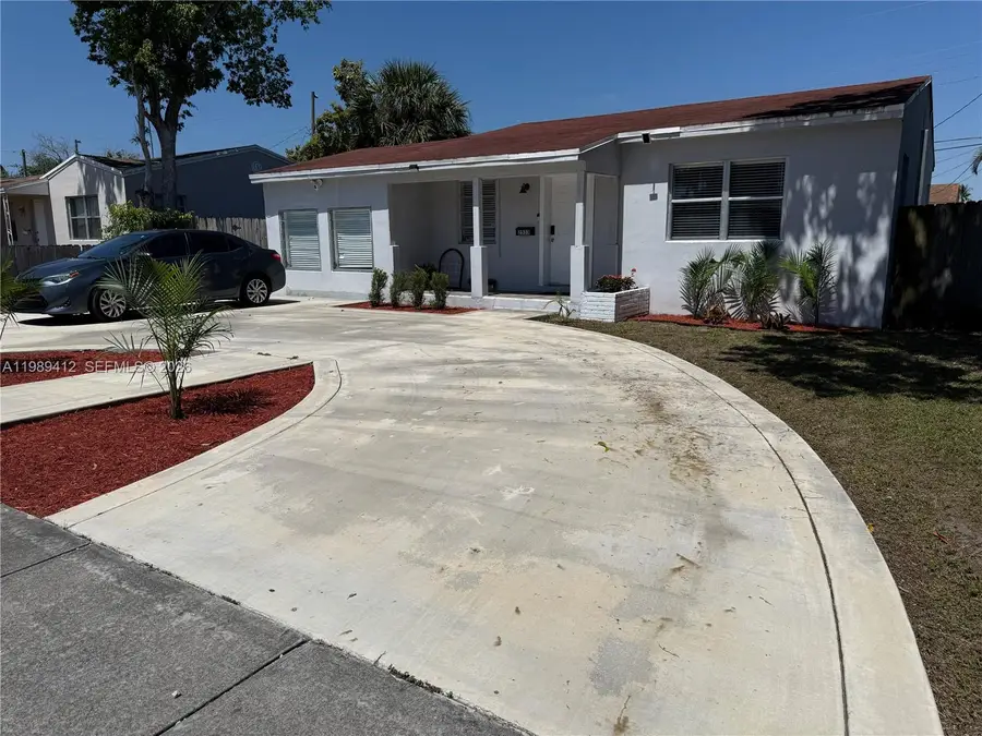 2533 Wiley St, Hollywood, FL 33020 - #3