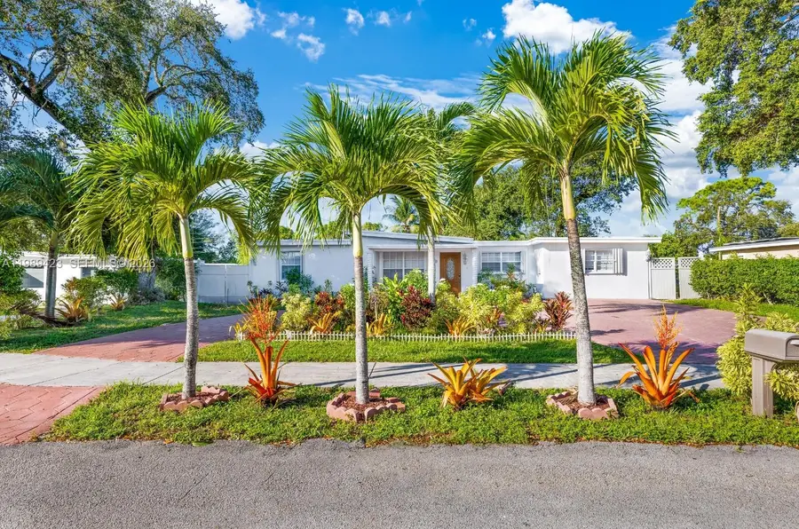 38 Miami Gardens Rd, West Park, FL 33023 - #3