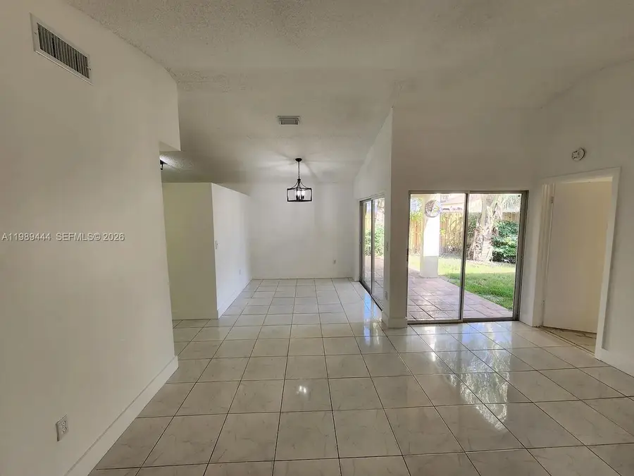 11806 SW 102nd St, Miami, FL 33186 - #2