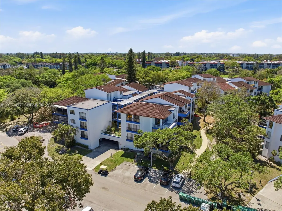 6010 S Falls Cir Dr #323, Lauderhill, FL 33319 - #1