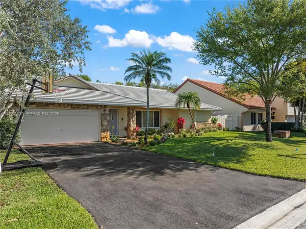 10823 NW 7th St, Coral Springs, FL 33071
