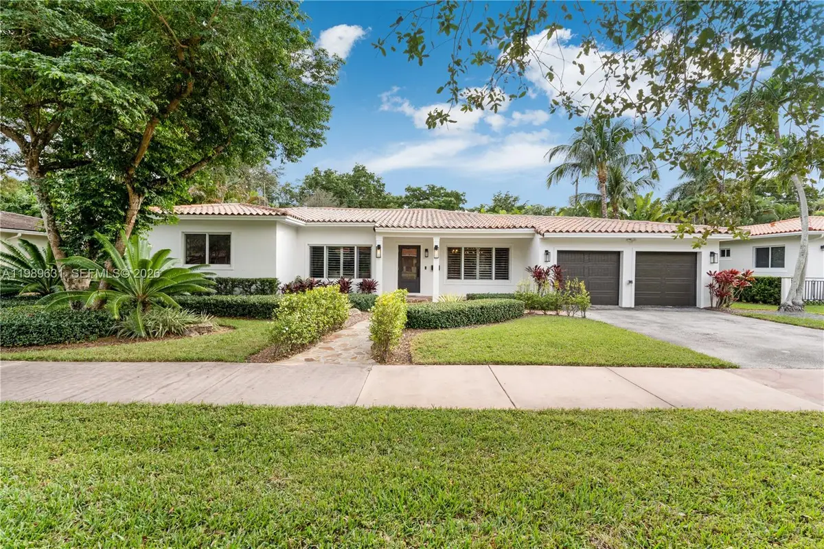 426 Hardee Rd, Coral Gables, FL 33146 - #1