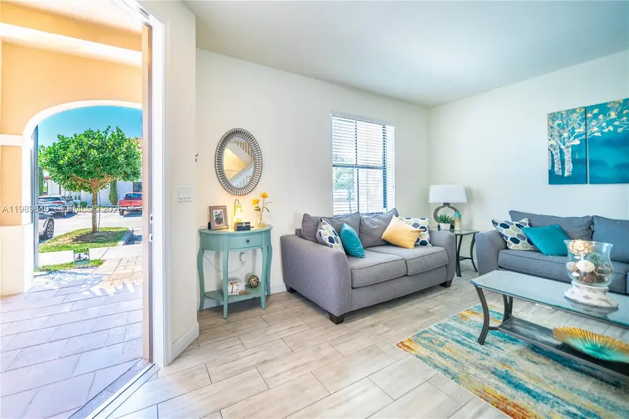 10565 W 34th Ct, Hialeah, FL 33018 - #2