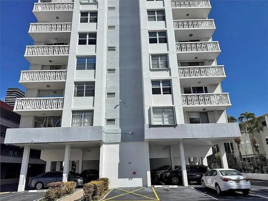 3113 S Ocean Dr #504, Hallandale Beach, FL 33009 - #3