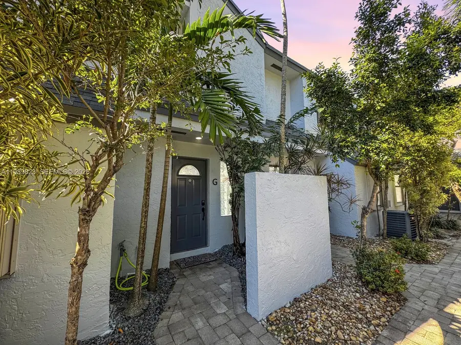 700 SE 14th St #G, Fort Lauderdale, FL 33316 - #2