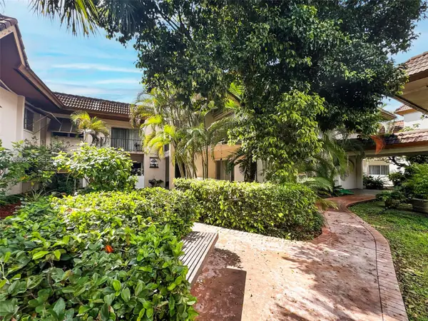 9454 SW 77th Ave #S1, Miami, FL 33156