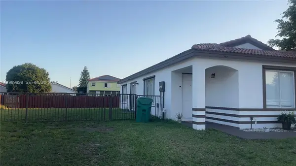 14252 SW 175th Ter, Miami, FL 33177