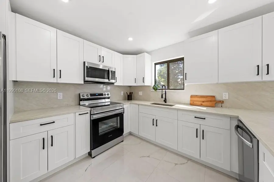 10510 SW 148th Ave Dr, Miami, FL 33196 - #2