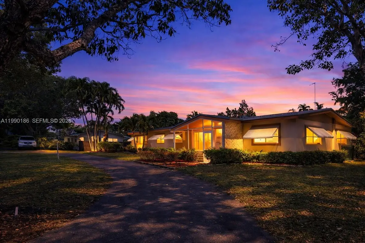 15501 SW 88th Ave, Palmetto Bay, FL 33157 - #1