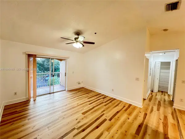 5570 NW 61st St #930, Coconut Creek, FL 33073