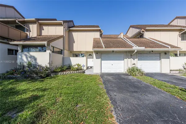 835 NW 80th Ter #11, Plantation, FL 33324