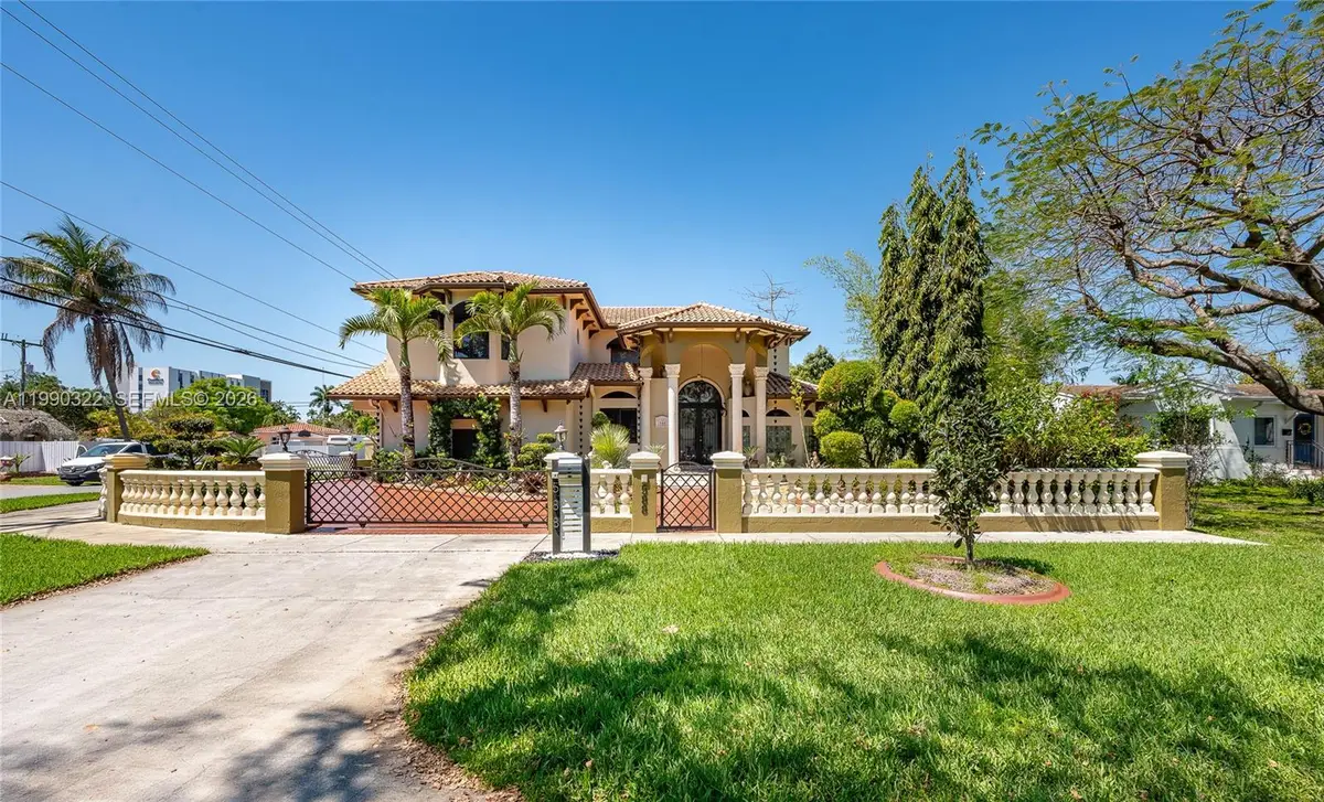 588 Miller Dr, Miami Springs, FL 33166 - #1