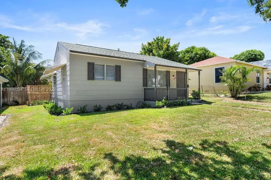 812 32nd St, West Palm Beach, FL 33407 - #2