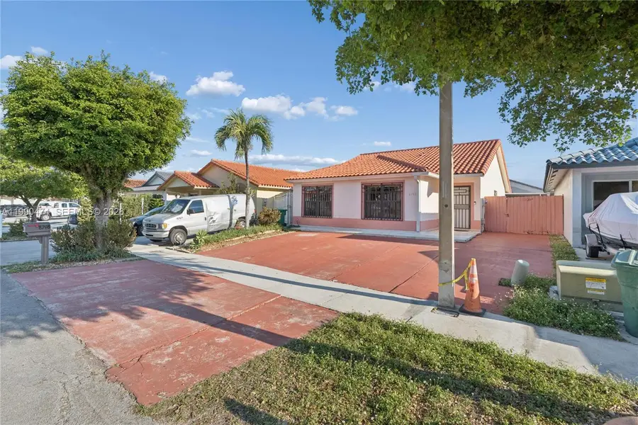 8798 NW 111th Ter, Hialeah Gardens, FL 33018 - #2