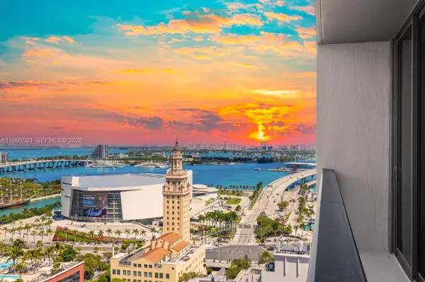 121 NE 5th St #2611, Miami, FL 33132