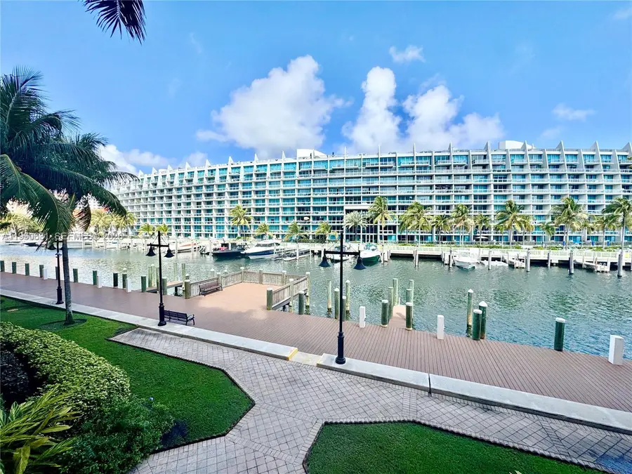 3001 NE 185th St #213, Aventura, FL 33180 - #3