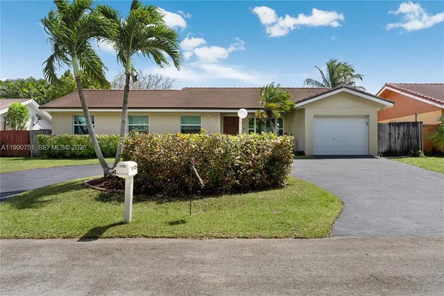 9014 SW 163rd Ter, Palmetto Bay, FL 33157 - #2