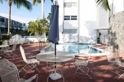 1075 93rd St #206, Bay Harbor Islands, FL 33154 - #1