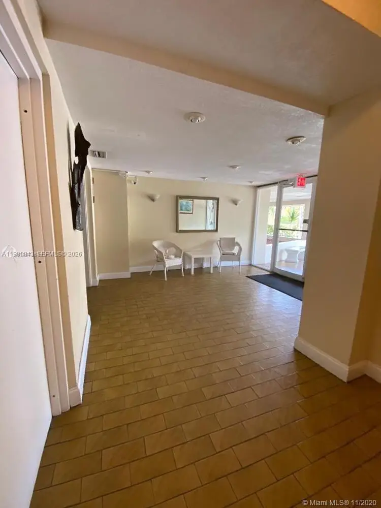 7601 Byron Ave #3A, Miami Beach, FL 33141 - #3