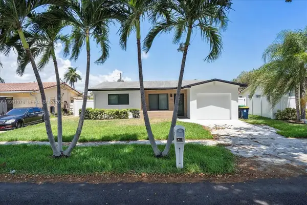 233 SE 4th Ter, Dania Beach, FL 33004