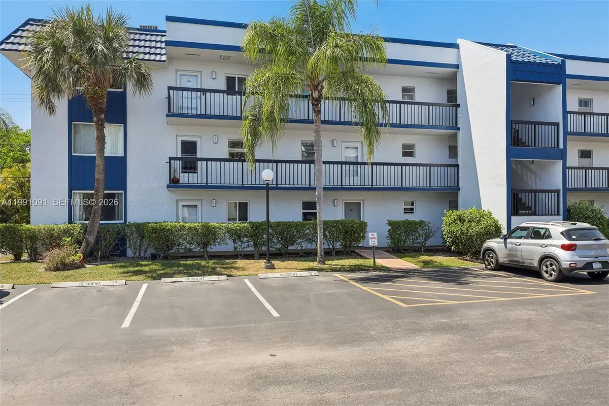 3050 N Holiday Springs Blvd #101, Margate, FL 33063 - #1
