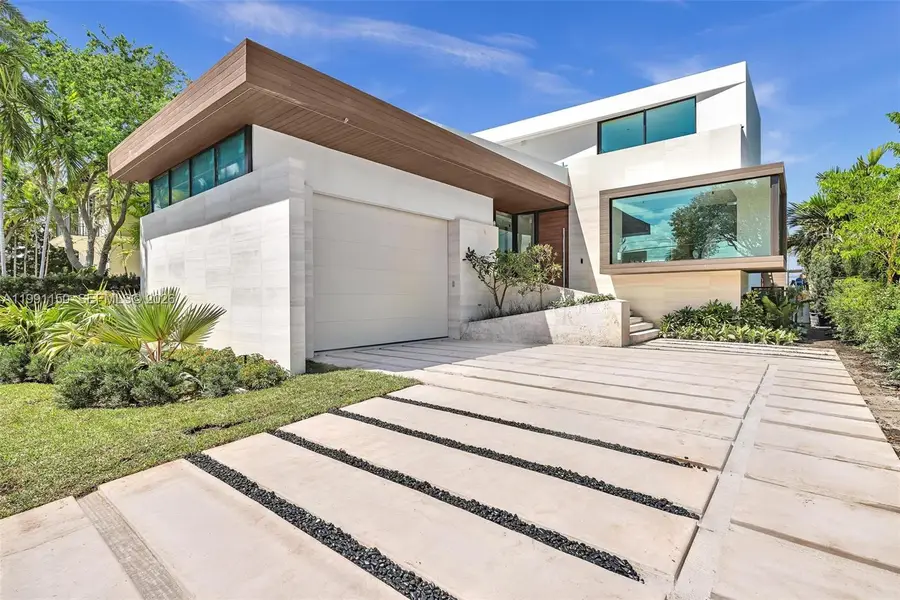 535 N Shore Dr, Miami Beach, FL 33141 - #2