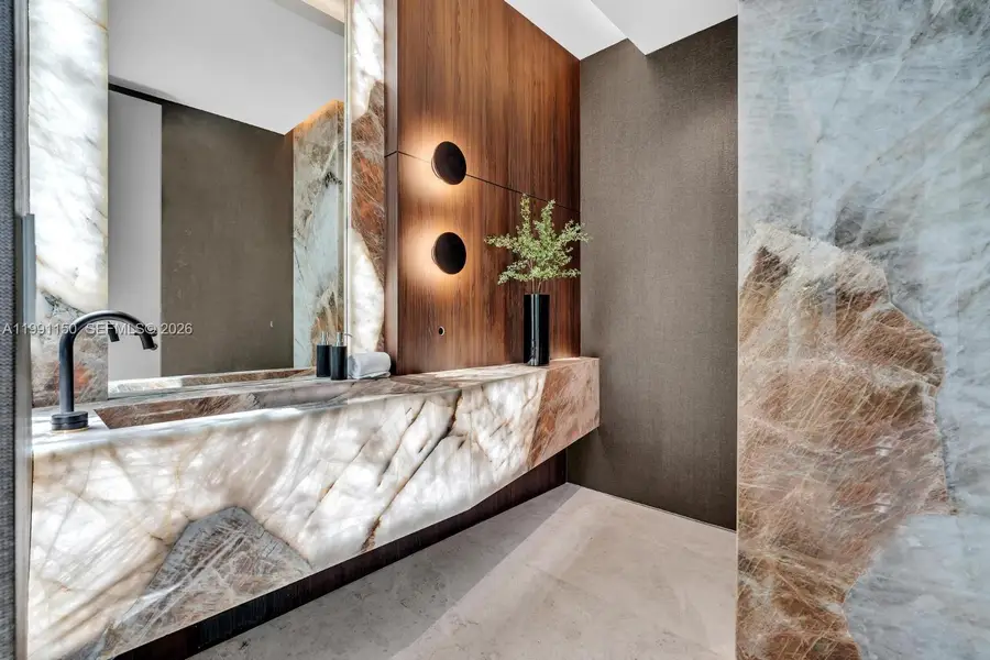 535 N Shore Dr, Miami Beach, FL 33141 - #3