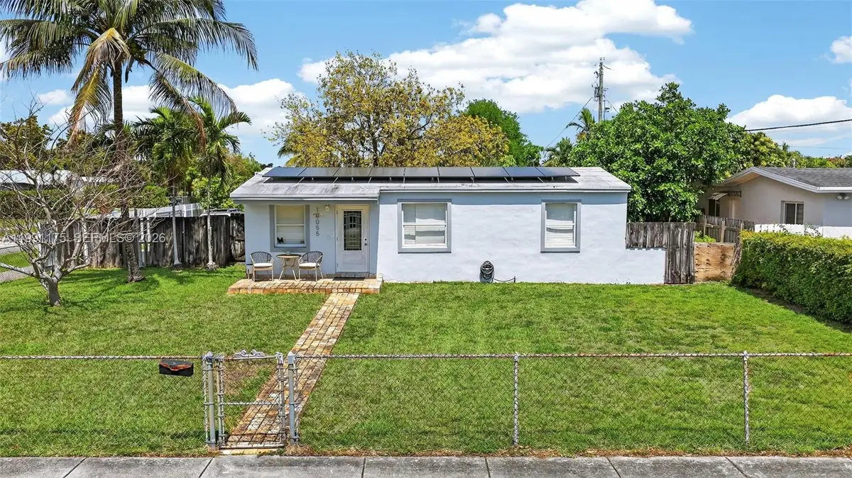10055 SW 52nd Ter, Miami, FL 33165 - #1