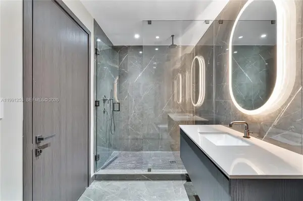 20 NE 11th St #3809, Miami, FL 33132