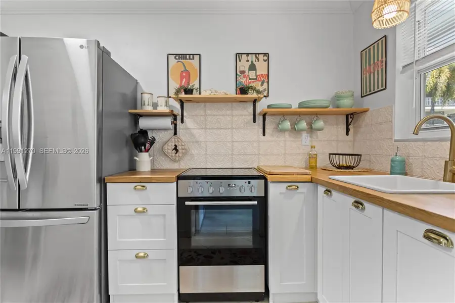 580 Egret Dr #111, Hallandale Beach, FL 33009 - #2