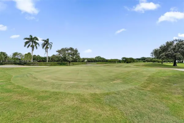 1502 Whitehall Dr #205, Davie, FL 33324