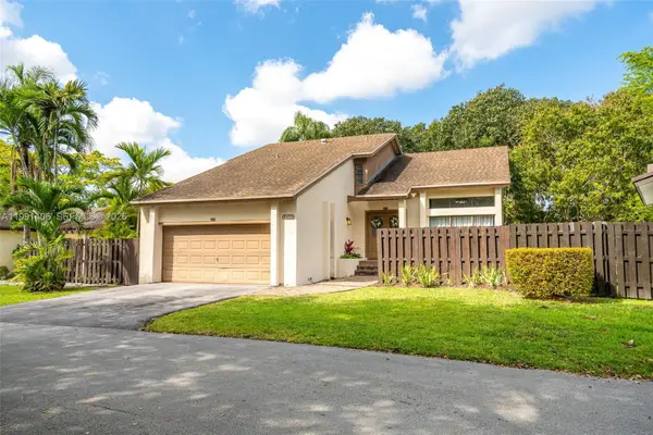 13560 SW 108th St Cir N, Miami, FL 33186