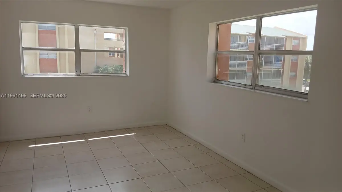 3610 NW 21st St #313, Lauderdale Lakes, FL 33311 - #1