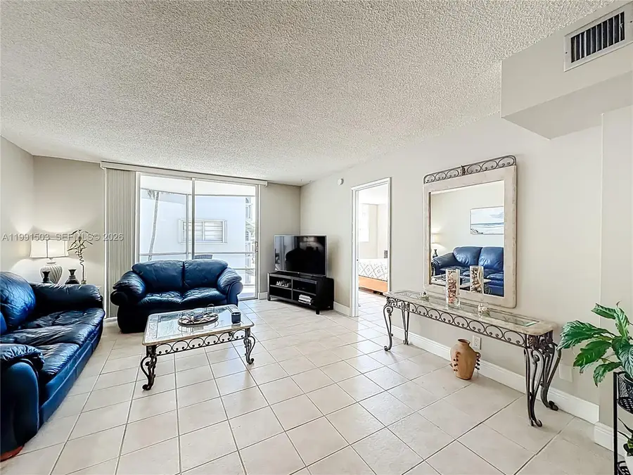 400 SE 10th St #218, Deerfield Beach, FL 33441 - #3