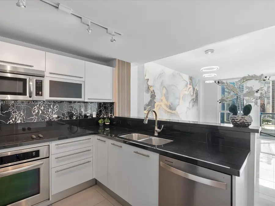 244 Biscayne Blvd #1605, Miami, FL 33132 - #3