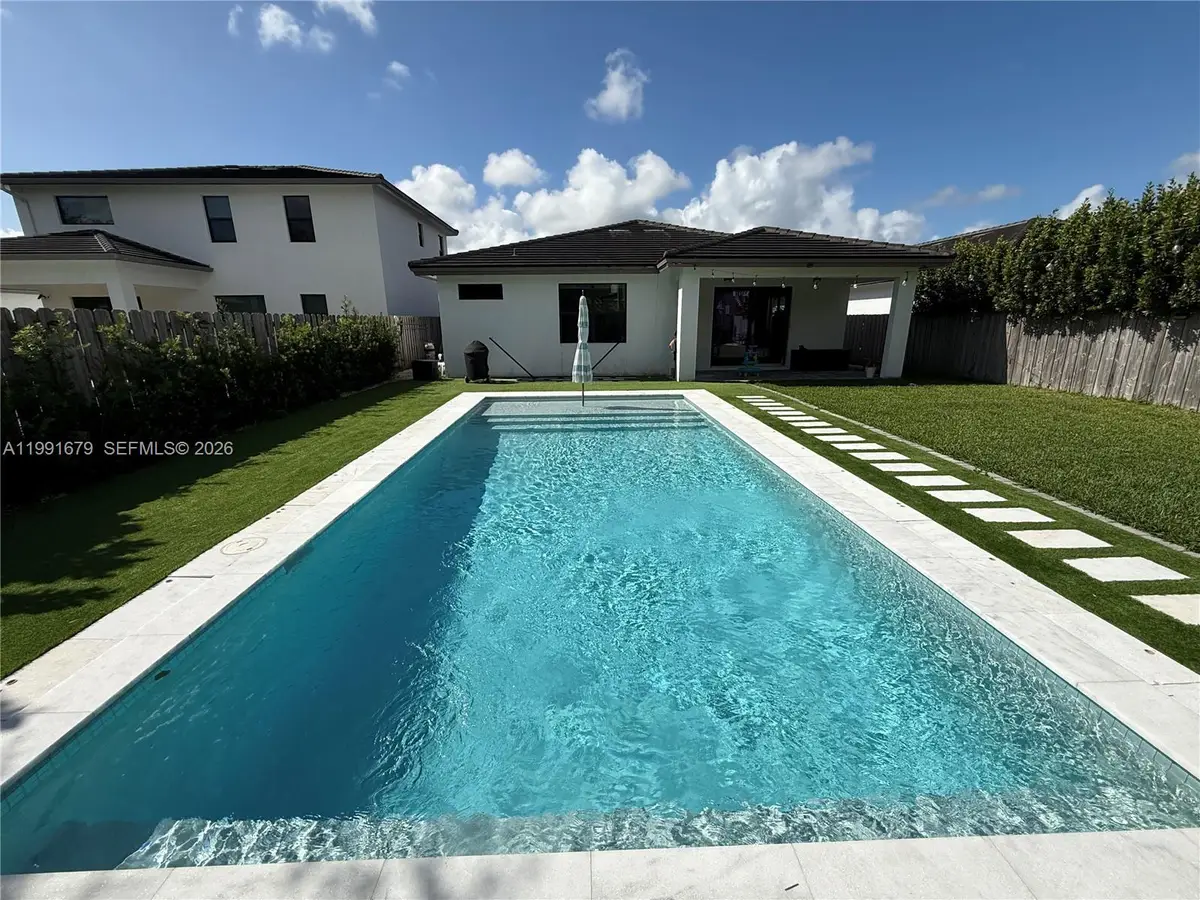 2945 SE 3rd St, Homestead, FL 33033 - #1