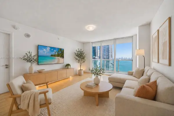 31 SE 5th St #2604, Miami, FL 33131
