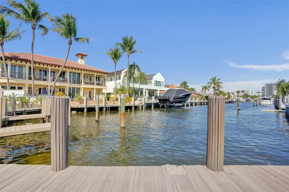4100 Bayview Dr, Fort Lauderdale, FL 33308 - #1