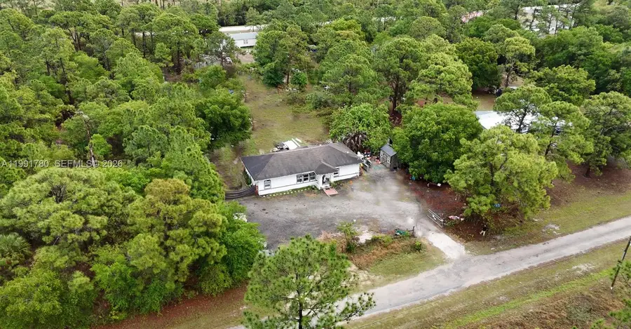 825 N Willow St, Clewiston, FL 33440 - #3