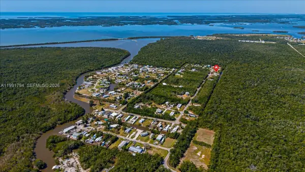 25 & 26 Plantation Dr., Everglades City, FL 34141