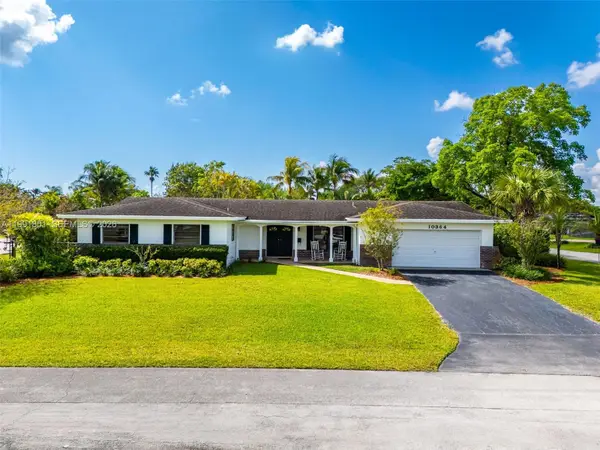 10364 SW 117th St, Miami, FL 33176