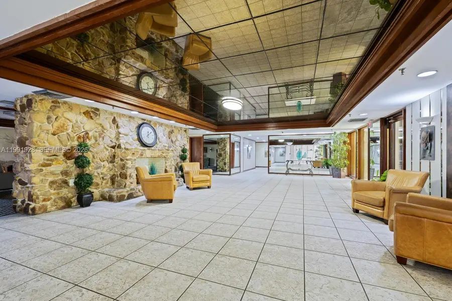 665 NE 195th St #222, Miami, FL 33179 - #2