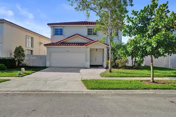 17026 NW 19th St, Pembroke Pines, FL 33028