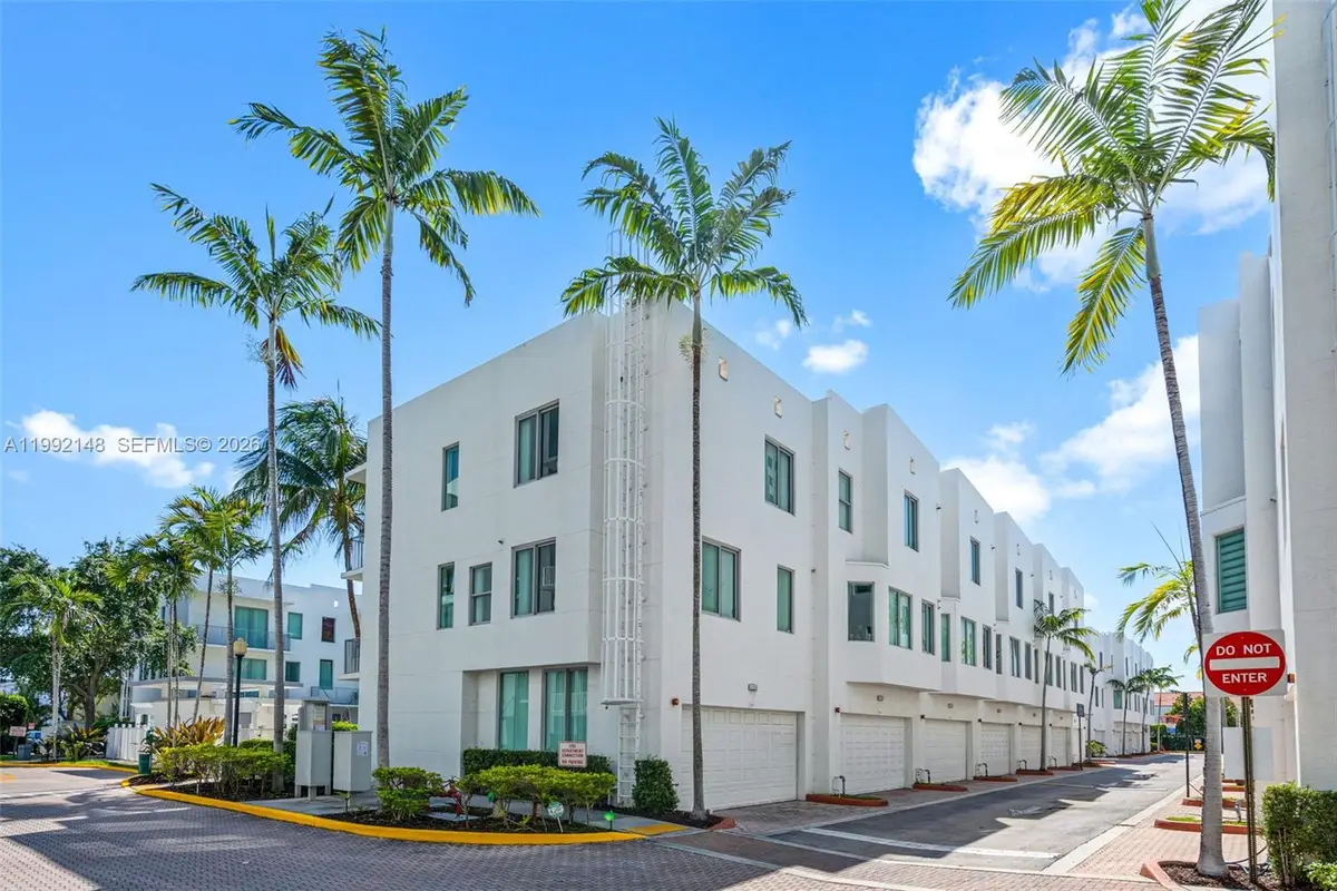 2134 Van Buren St #306, Hollywood, FL 33020 - #1