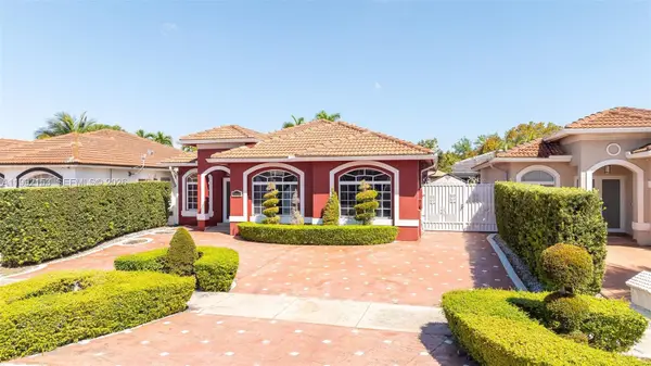 7929 NW 200th Ter, Hialeah, FL 33015