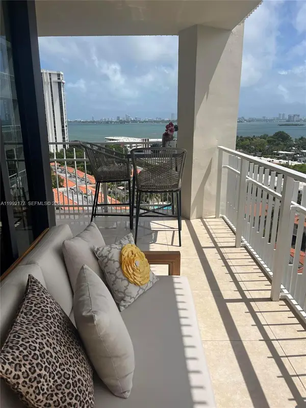 1000 Quayside Ter #1404, Miami, FL 33138